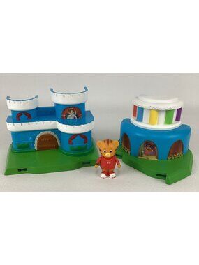 Daniel Tiger Neighborhood Trolley Track Playset Replacement Parts Castle Figure